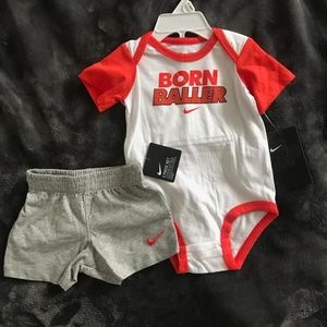 Authentic NIKE baby romper short matching set SOLD